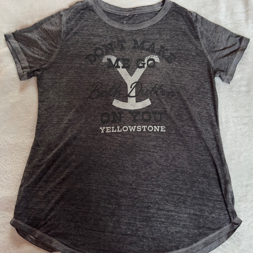 Women’s Yellowstone Graphic T-Shirt